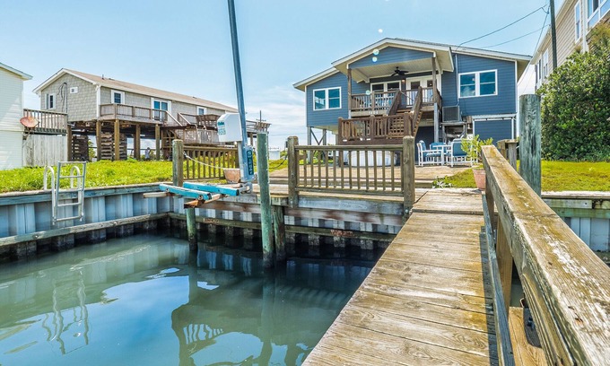 Topsail Beach House | Sea Ya Beaches | Canalfront + Covered Porch!