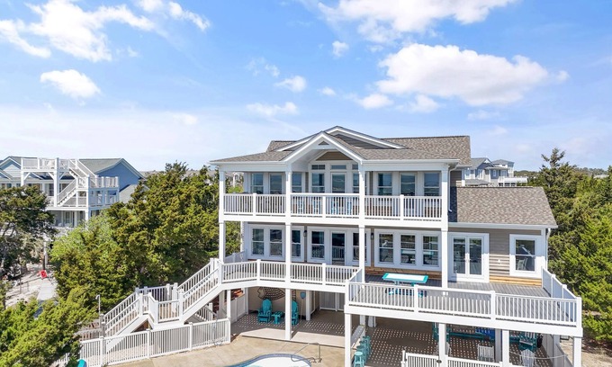 Holden Beach House | "Serenity By The Sea" - Oceanfront Home w/Private Pool, 5 Bedrooms/4.5 Bathrooms