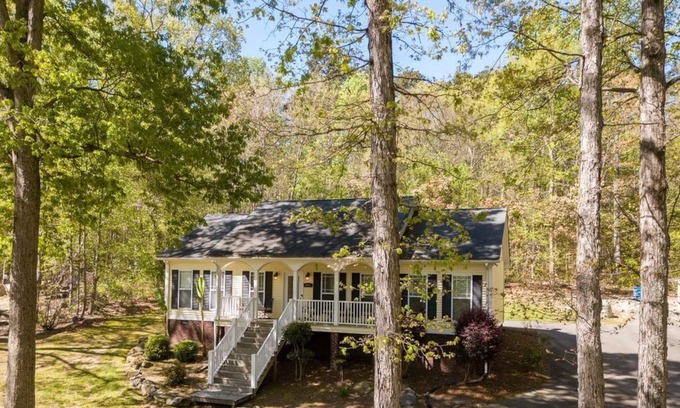 Terrell House | Sitting elegantly at Lake Norman