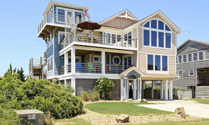 Nags Head House | SN10212-Remarkable with private pool, observation room, 4 BRs and pool table.