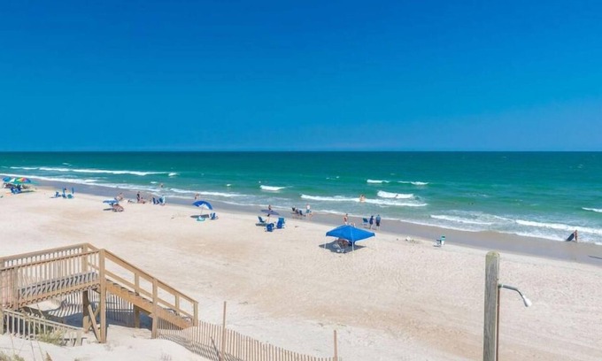 Topsail Beach House | Son Seekers - OCEANFRONT! 4 bedroom, 3 bath home with covered porches in