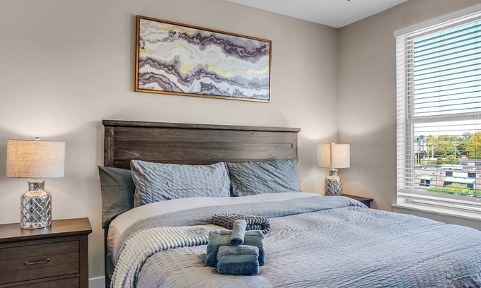 Villa Heights Condo | StaysByWalker 2BR in NoDa | 2 Miles To Uptown!