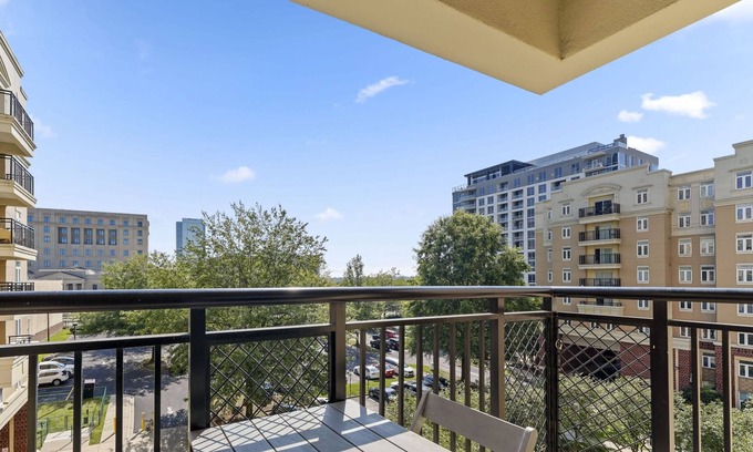 Charlotte Center City Condo | StaysByWalker Uptown 3BR w/King Beds! Gym/Parking