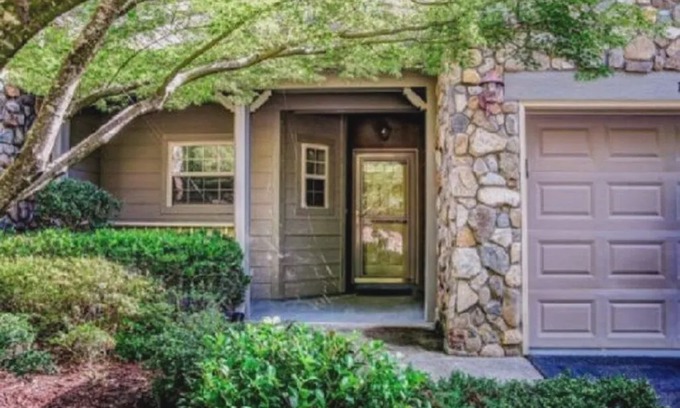 Lake Lure Condo | Stonecrest #148