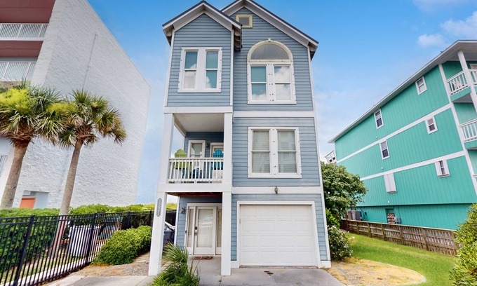Wilmington Beach House | Stunning oceanfront home with direct beach access and viewing decks