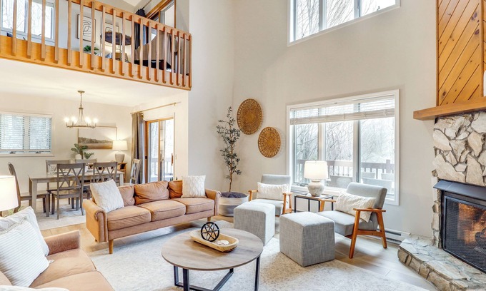 Sugar Mountain House | Sugar Mtn: Townhome w/Hot Tub: ‘Sugarcane Chalet'