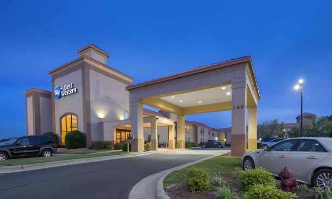 Roanoke Rapids Hotel | SureStay Plus Hotel by Best Western Roanoke Rapids I-95