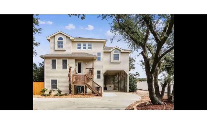 Sea Scape House | The Farmers Sun Private pool, hot tub, golf course views, minutes from the beach