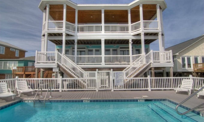 Carolina Beach House | 🌴The Hideaway B: Oceanfront Duplex, Shared Pool, Beach Access🌴