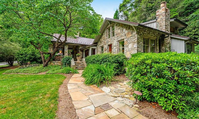 Banner Elk Cabin | The Manor House