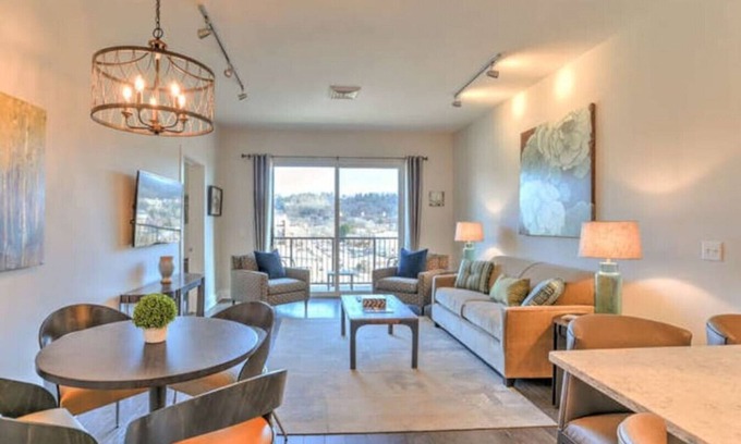 Downtown Asheville Condo | Three Bed Three Bath Central Downtown Condo