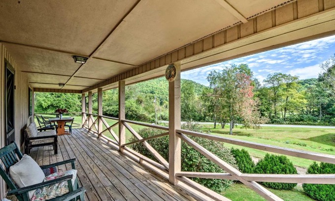 Kyle House | Topton Cottage 9 Mi to Nantahala Natl Forest!