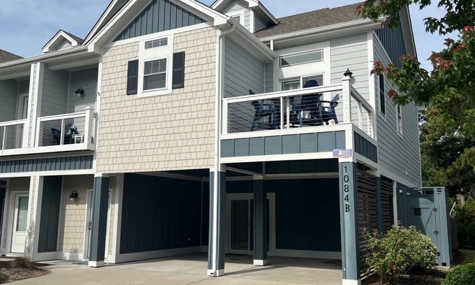 Corolla House | Turtles Nest at Beacon Villas 4 Bedroom Luxury Townhouse in Corolla Light Resort