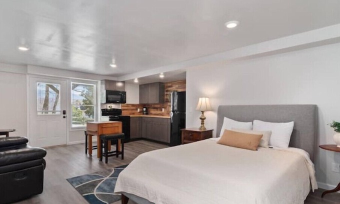Lake Junaluska Apartment | Updated Studio 3Min Walk to Laken