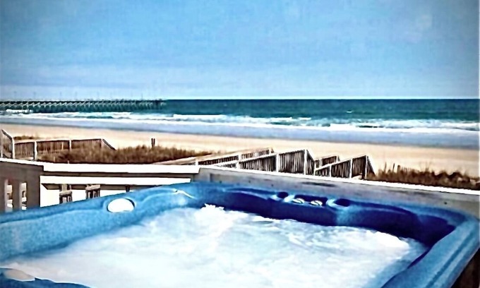 North Topsail Beach House | Updated Villas by the Sea Oceanfront-Pvt HotTub-Community Pool-5 bedrms-4 baths
