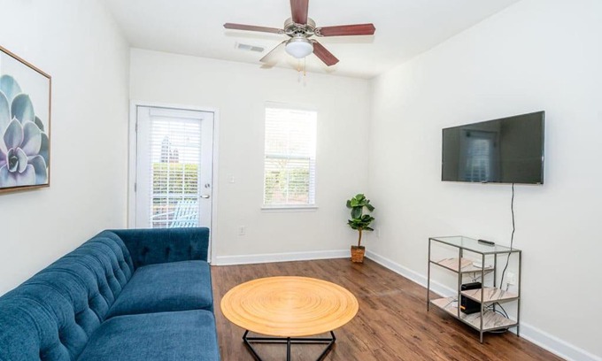 SouthPark Apartment | Viagem Charlotte Perfect 1BR with Gym and Parking