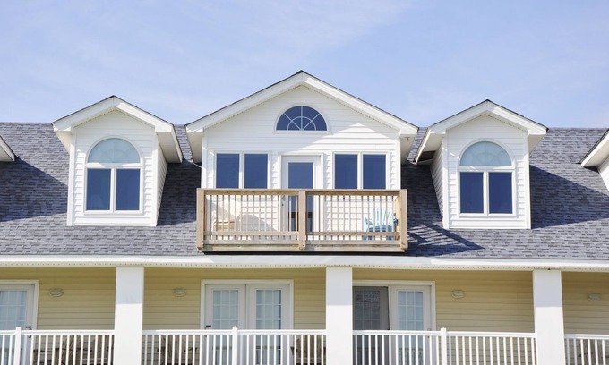 Ocracoke Condo | Villa Maria: Condo in the heart of Ocracoke Village, near lighthouse