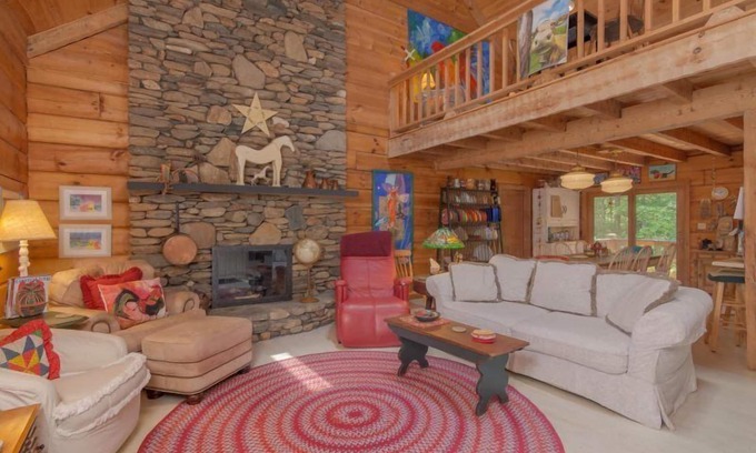 Hendersonville House | Whispering Creek Cabin at DuPont Forest