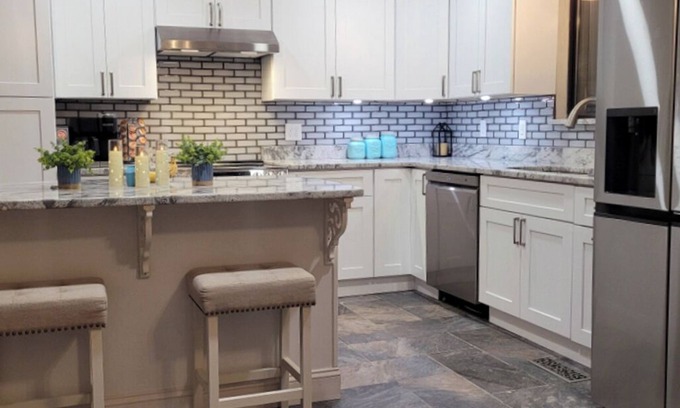 Murphy House | Whispering Oaks Hideaway
