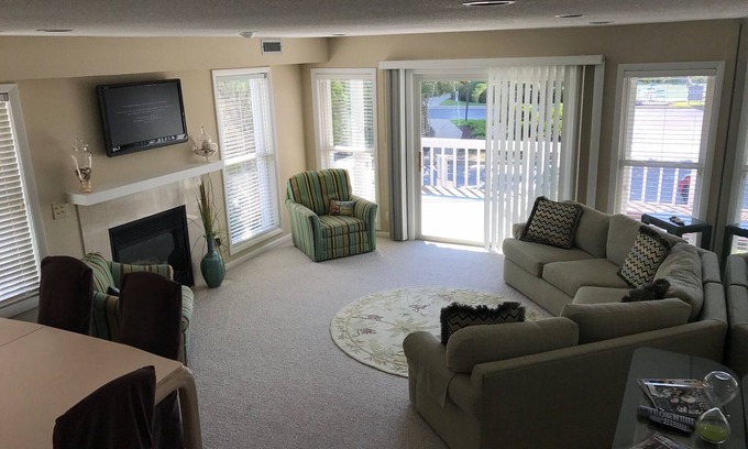 North Carolina Coast House | Wrightsville Beach Townhome - amazing location with 3 bedrooms!