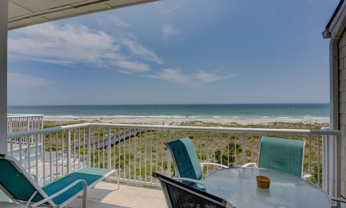 Shell Island Condo | Wrightsville Dunes F-3B - Oceanfront condo with community pool, tennis, beach