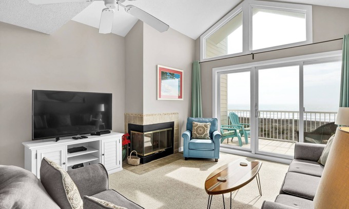 Shell Island Condo | Wrightsville Dunes D-3B - Oceanfront condo with community pool, tennis, beach