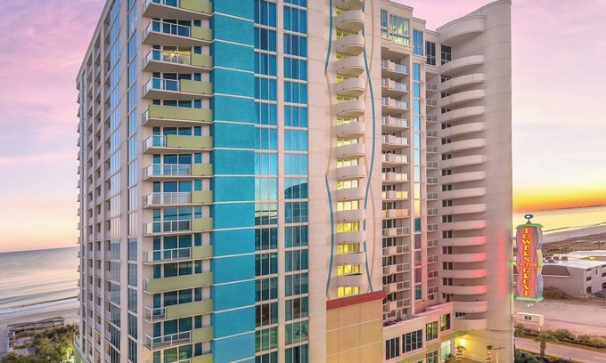Ash Condo | Wyndham Towers on the Grove | Five 2BR/2BA Suites