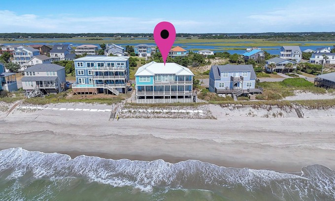 Oak Island House | Z-Scape: 5 Bed/4.5 Bath Oceanfront Home with 2 Family Rooms and Gourmet Kitchen
