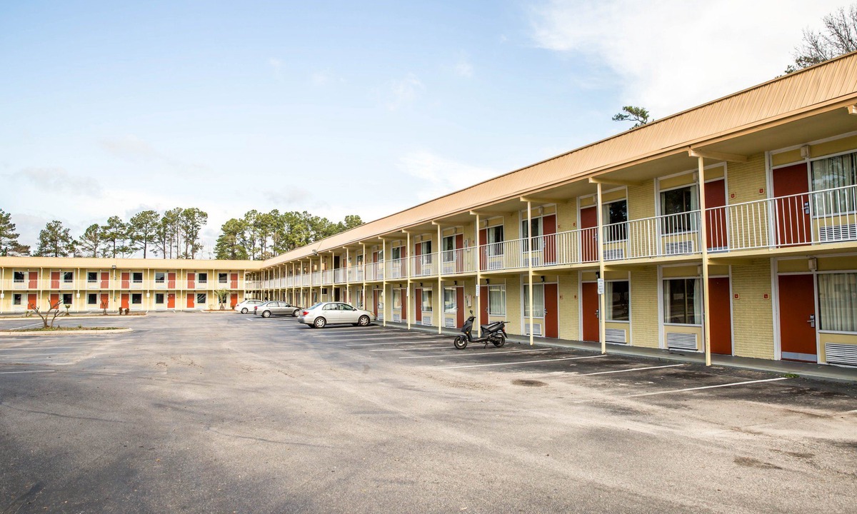 Wilmington Hotel | Rodeway Inn & Suites Wilmington North