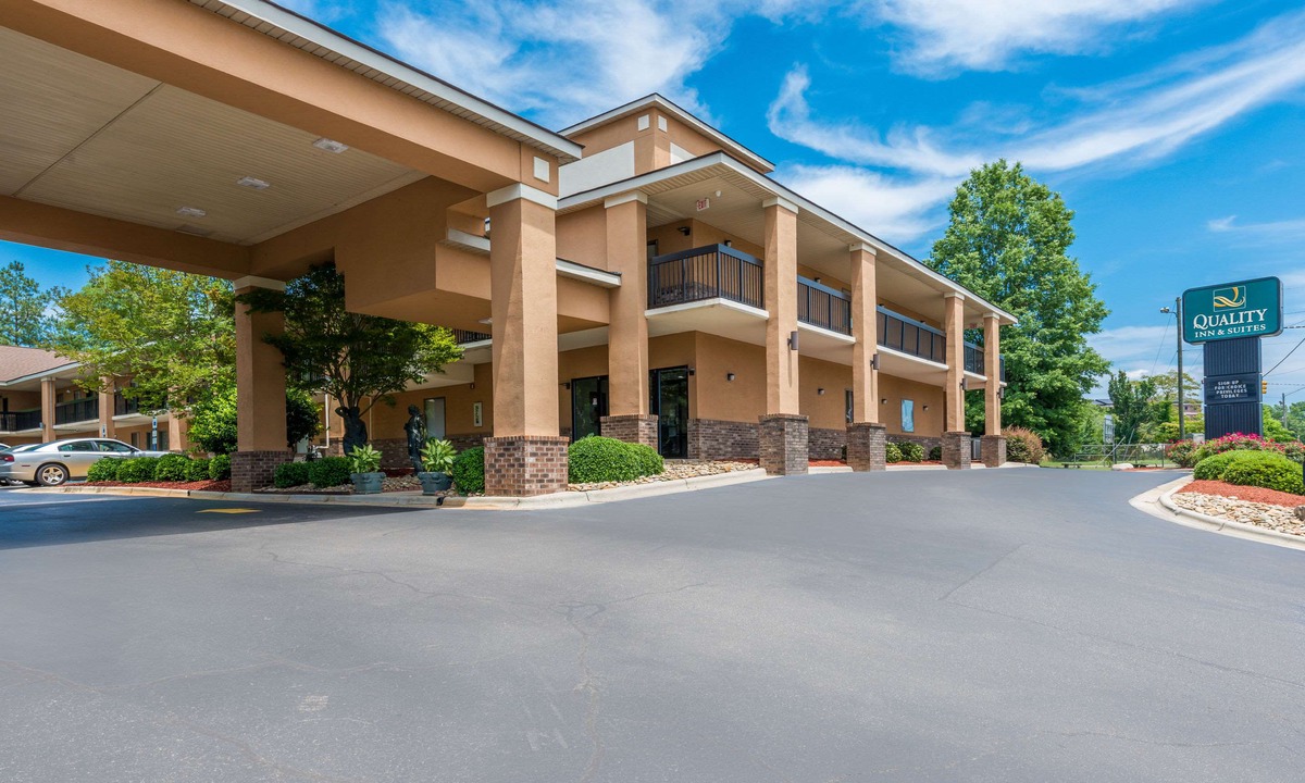 Rockingham Hotel | Quality Inn & Suites Rockingham