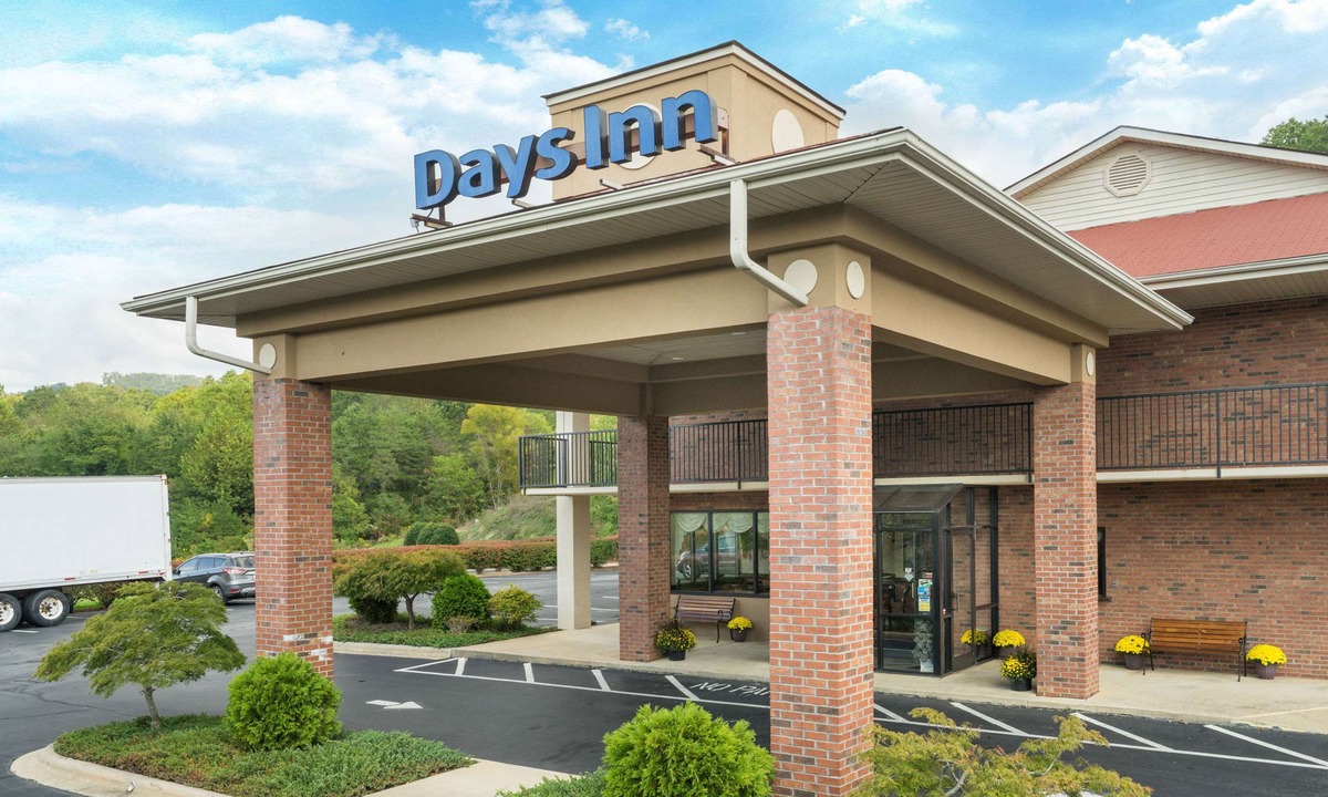 Woodfin Hotel | Days Inn by Wyndham Asheville Downtown North