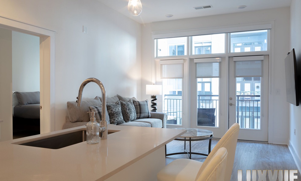 Charlotte Apartment | Stunning Exclusive 2 Bedroom 2 Bath Uptown Charlotte