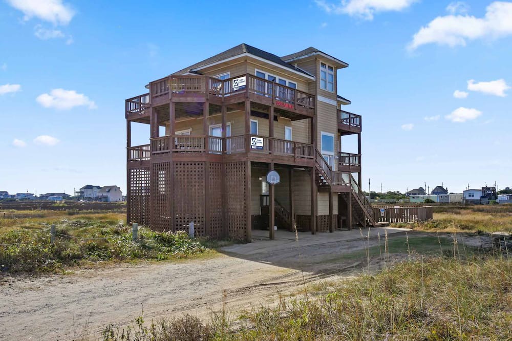 Rodanthe House | Semi-Oceanfront - Dog Friendly, Pool, Hot Tub, Game and Media Rooms