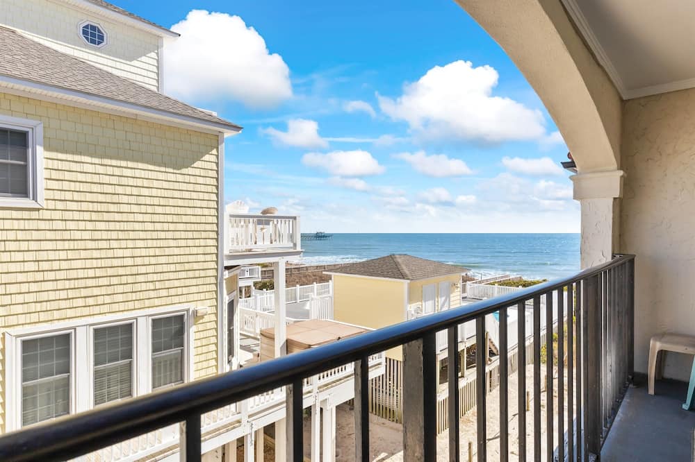 McCutcheon Field Condo | Where the Ocean is Kissed by the Sun - Master Ste. 3 - Sleep 16 w/Ocean View