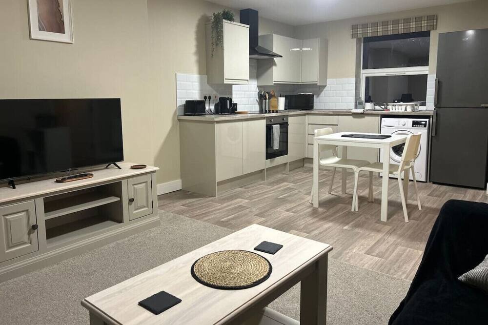 Burslem Apartment | Comfortable & Spacious Apartment