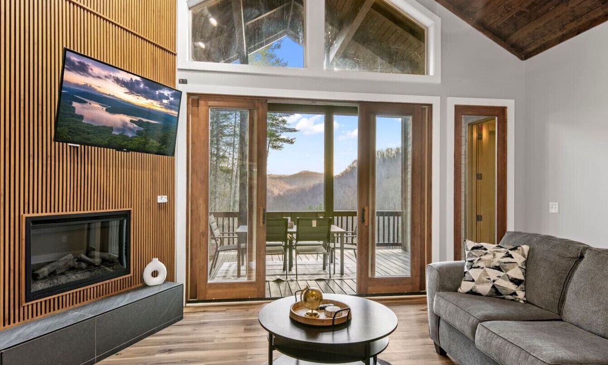 Sylva Condo | Mountain Hideaway, Grill, and Sunset Views!