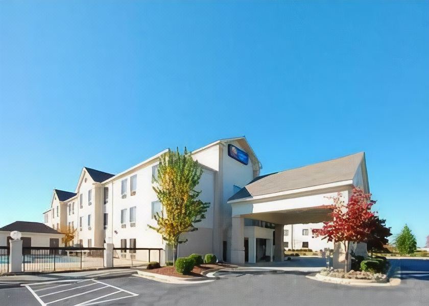 Photo of Buildings in Garner