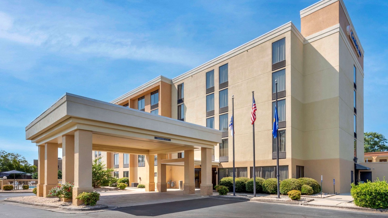 Photo of Buildings in Elizabeth City