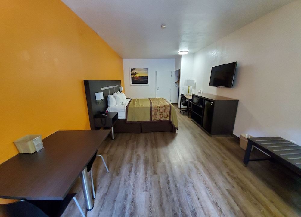 Photo of Livingroom in Lexington - Salisbury
