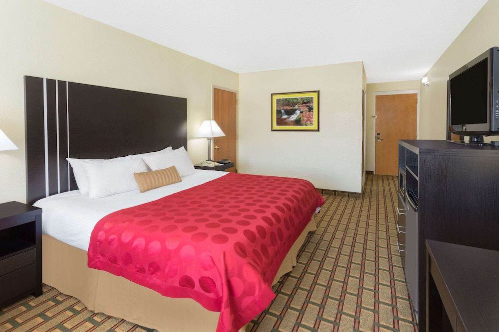 Photo of Bedroom in Asheville