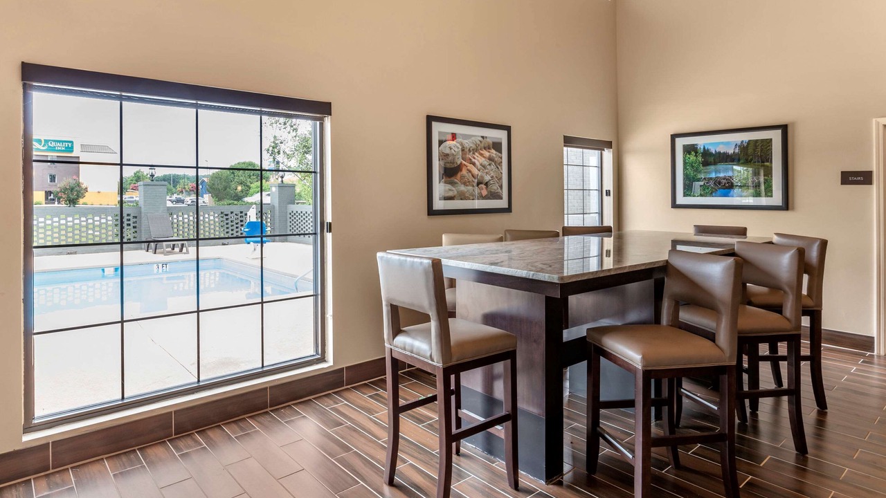 Photo of Livingroom in Jacksonville