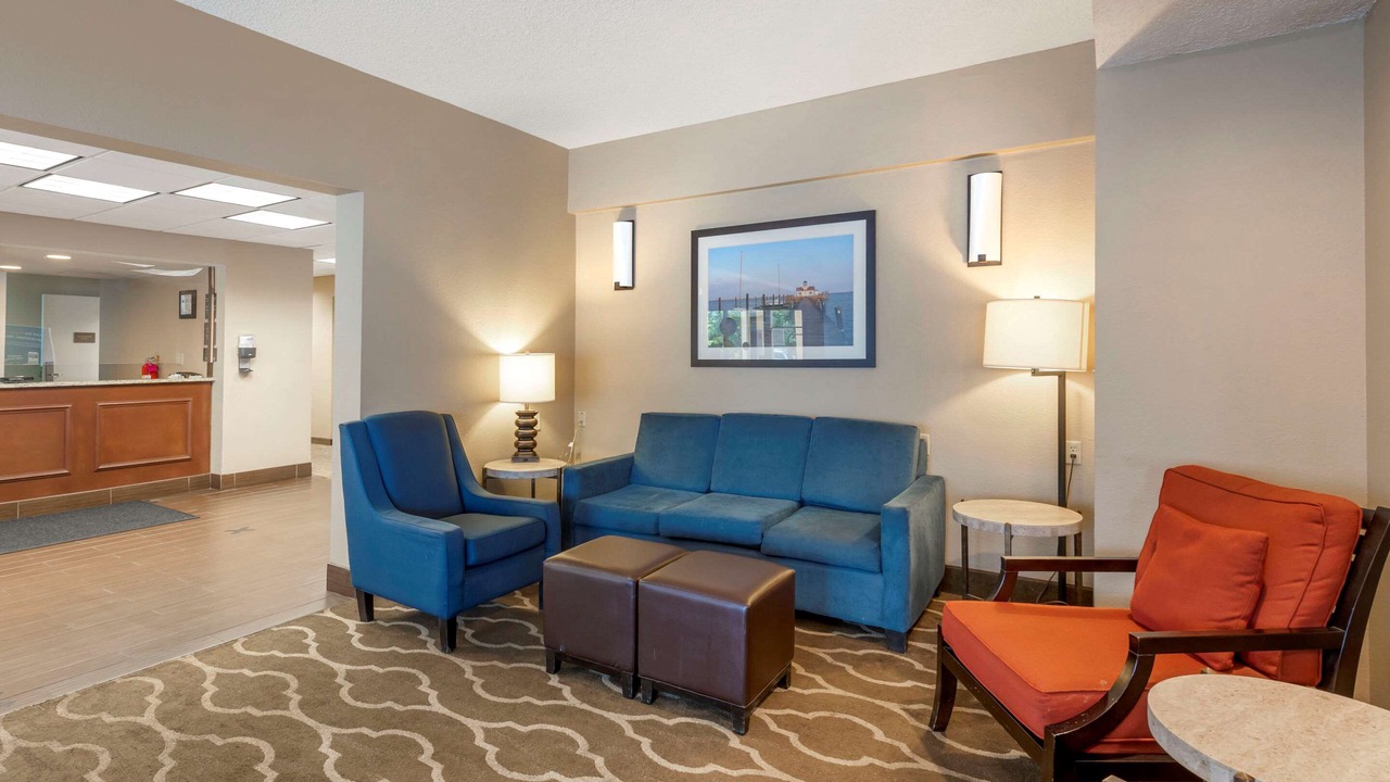 Photo of Livingroom in Elizabeth City