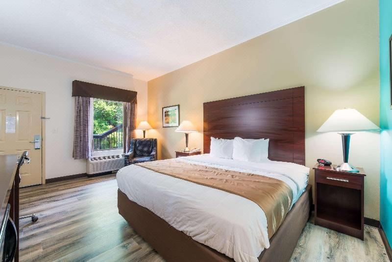 Photo of Bedroom in Rockingham
