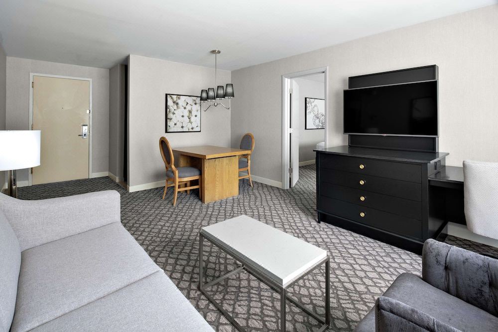 Photo of Livingroom in Barclay Downs