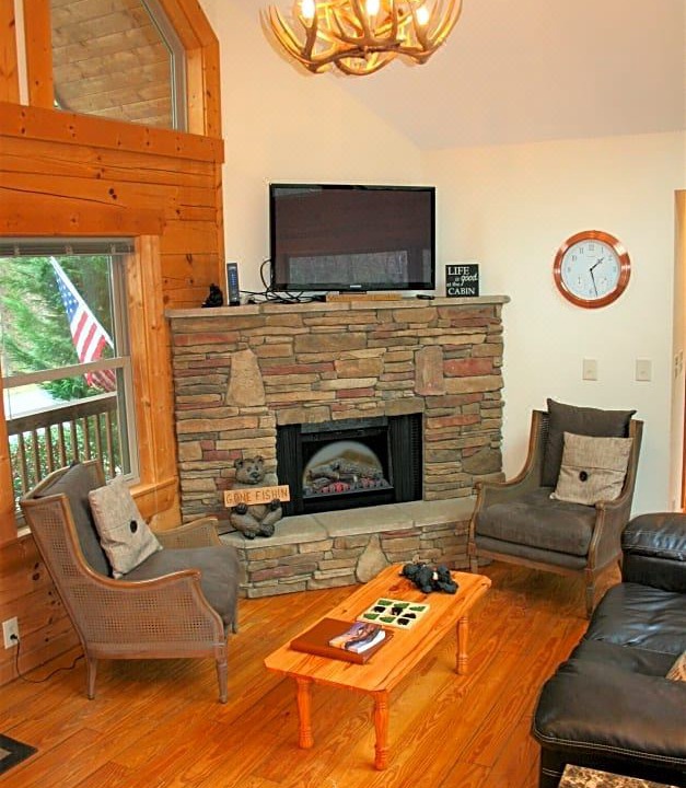 Photo of Livingroom in Chimney Rock