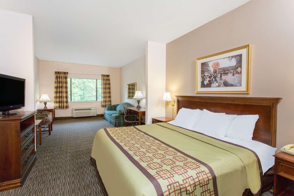 Photo of Bedroom in Lexington - Salisbury