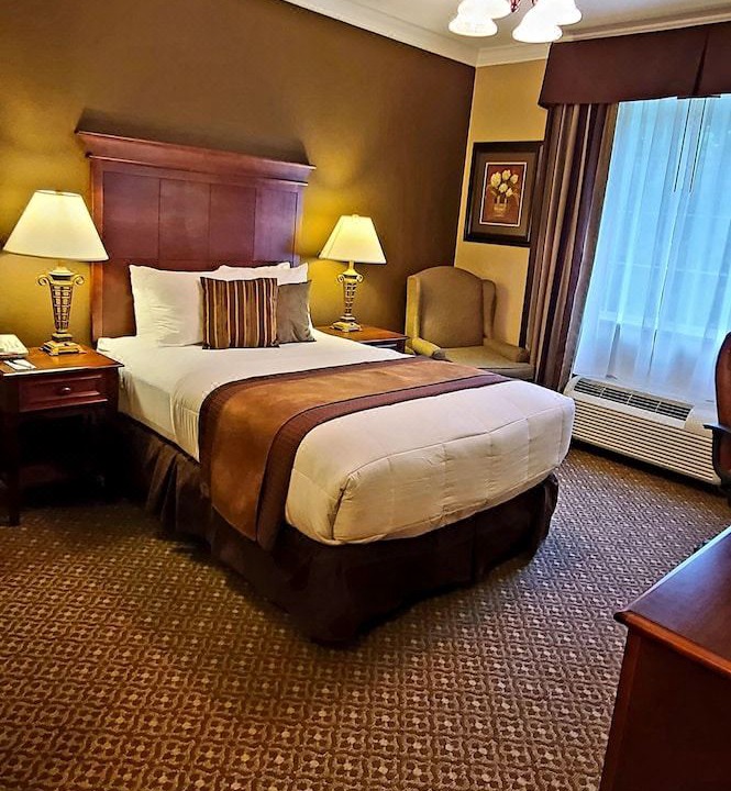Photo of Bedroom in Flat Rock