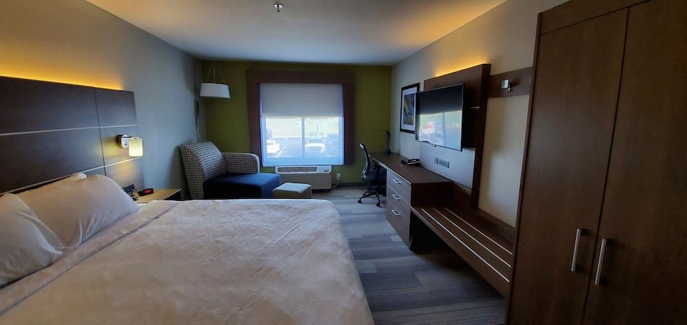 Photo of Bedroom in Kinston