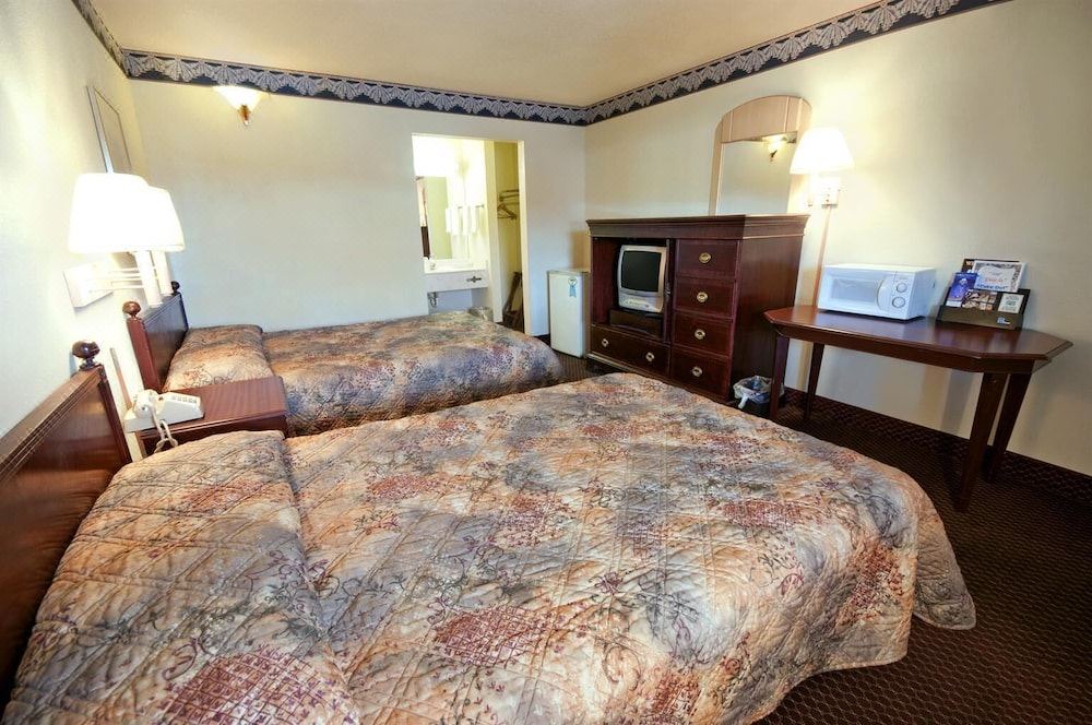 Photo of Bedroom in Roxboro