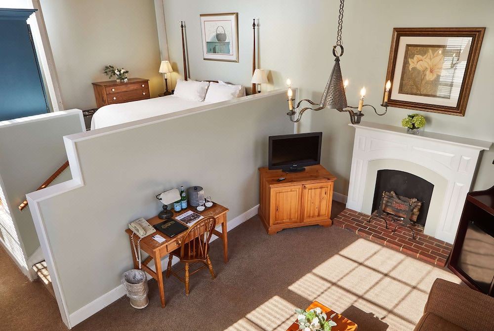 Photo of Livingroom in Winston - Salem
